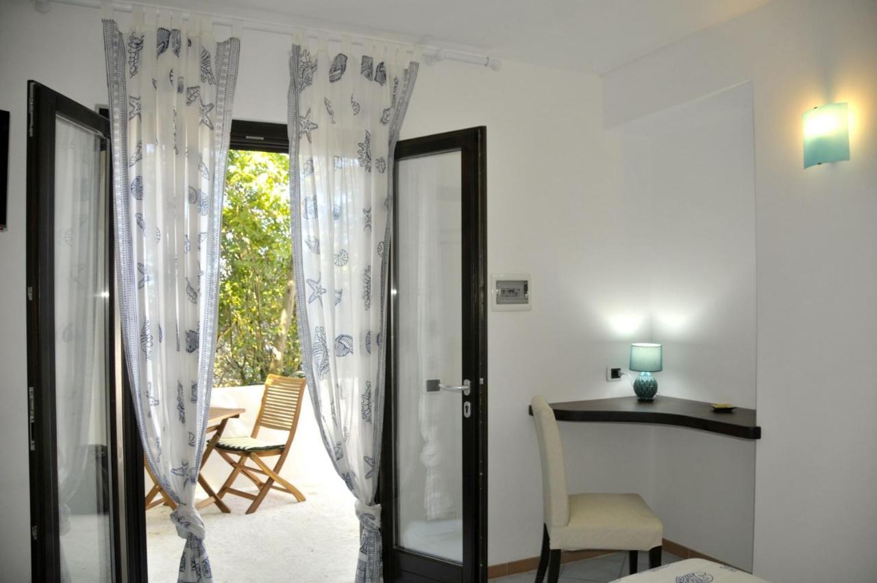 Guest House Villa Il Gabbiano Ponza Exterior foto